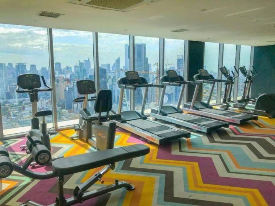 Aveline Suites Elite Rockwell View Acqua Private Residences Near Rockwell Makati Manila Exterior photo