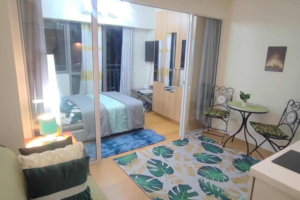 Aveline Suites Elite Rockwell View Acqua Private Residences Near Rockwell Makati Manila Exterior photo